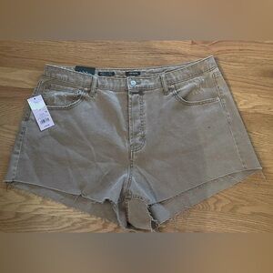 Wild Fable Women’s Distressed 17 3”Super High-Rise Cutoff Shorts Button-Fly Tan